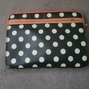 Laptop sleeve